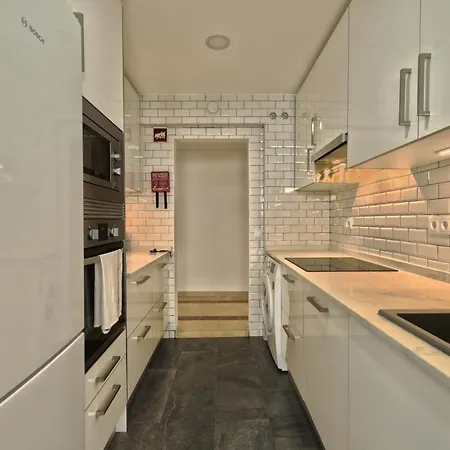 New Luxury In Apartment *
