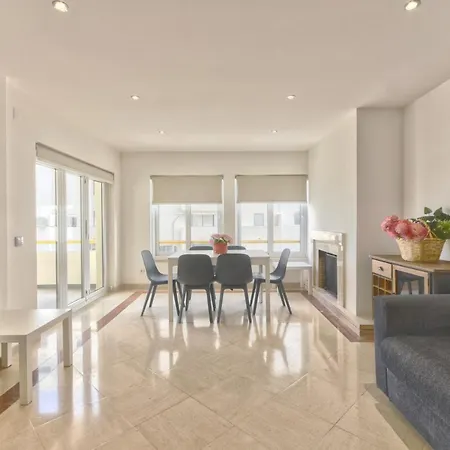 New Luxury In Apartment *